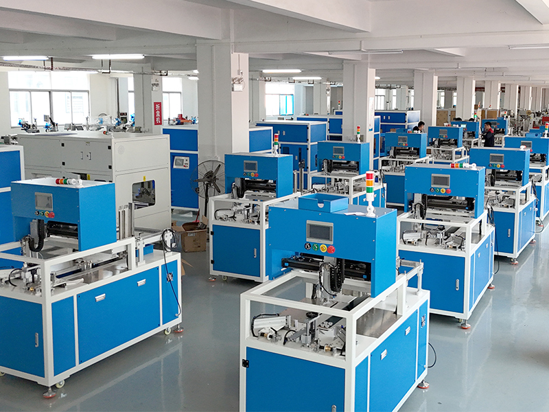 Folding box locomotive room